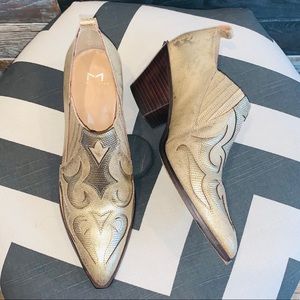⬇️$135 MARC FISHER boho gold leather ankle booties